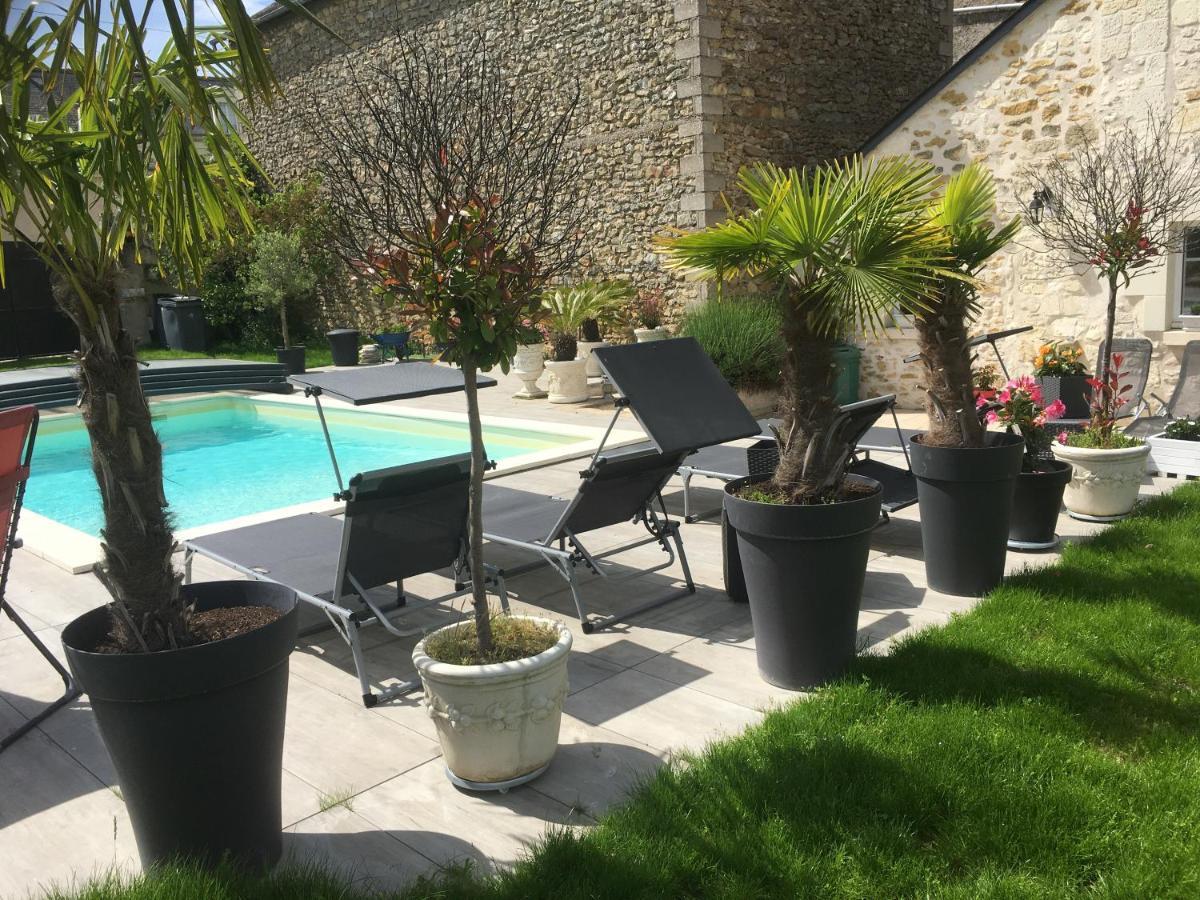 Villa La Douce France Trianon Chinon Esterno foto
