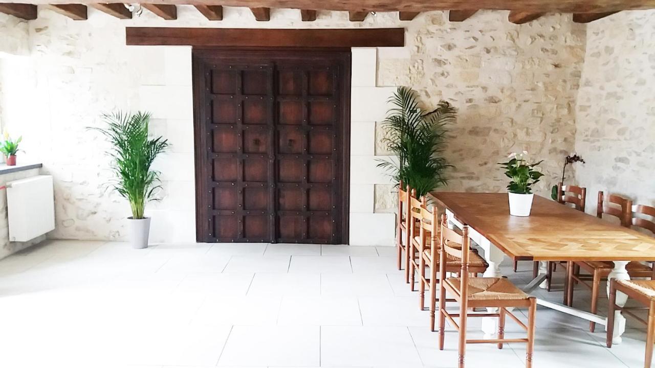 Villa La Douce France Trianon Chinon Esterno foto